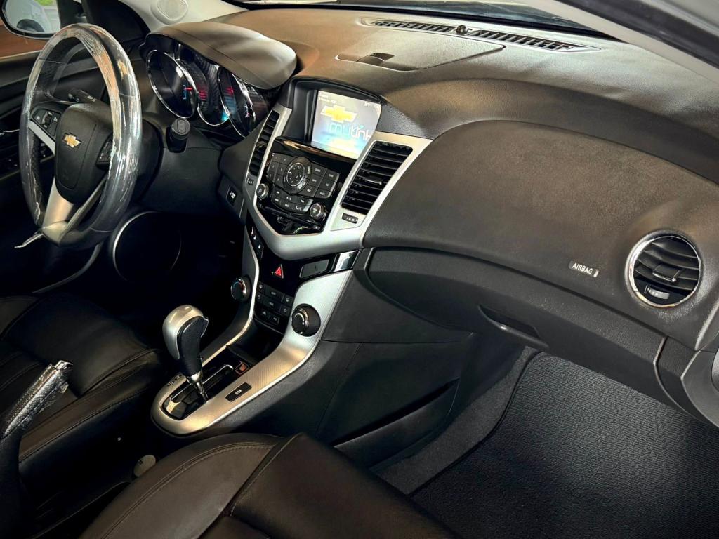 CHEVROLET Cruze Hatch - Foto