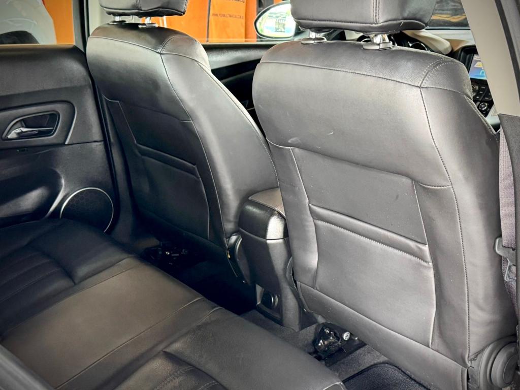 CHEVROLET Cruze Hatch - Foto