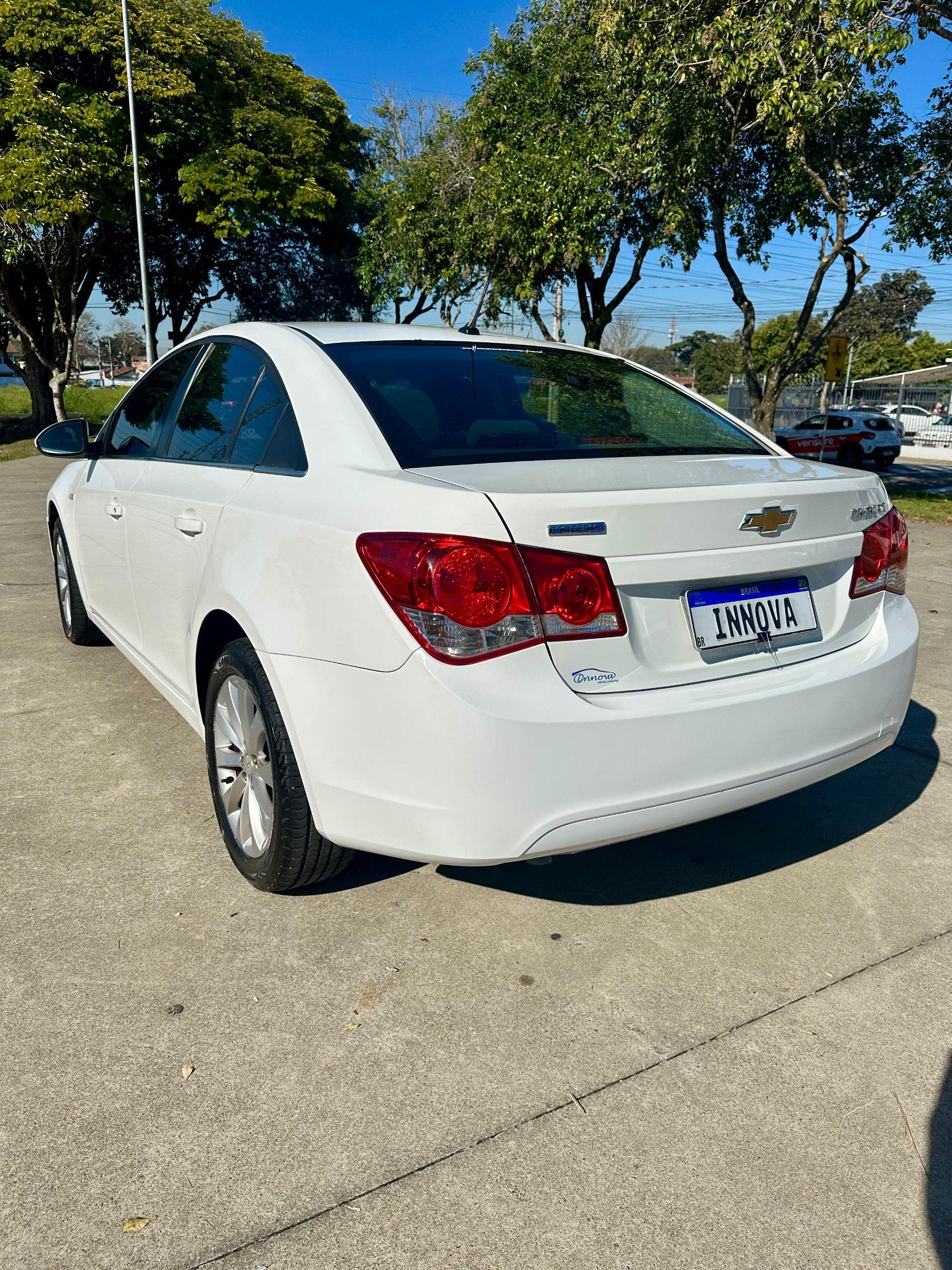 CHEVROLET Cruze Sedan - Foto