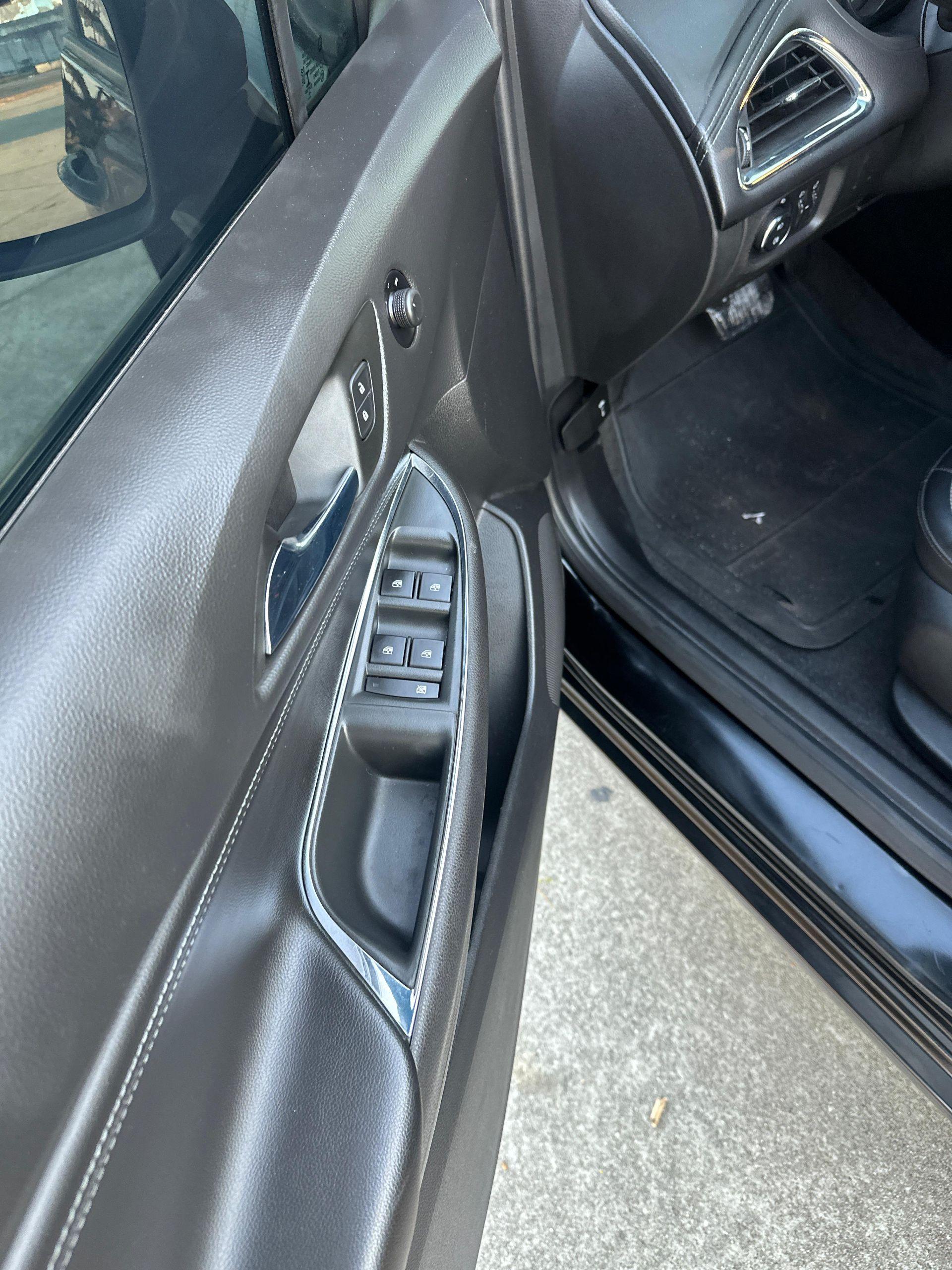 CHEVROLET Cruze Sedan - Miniatura