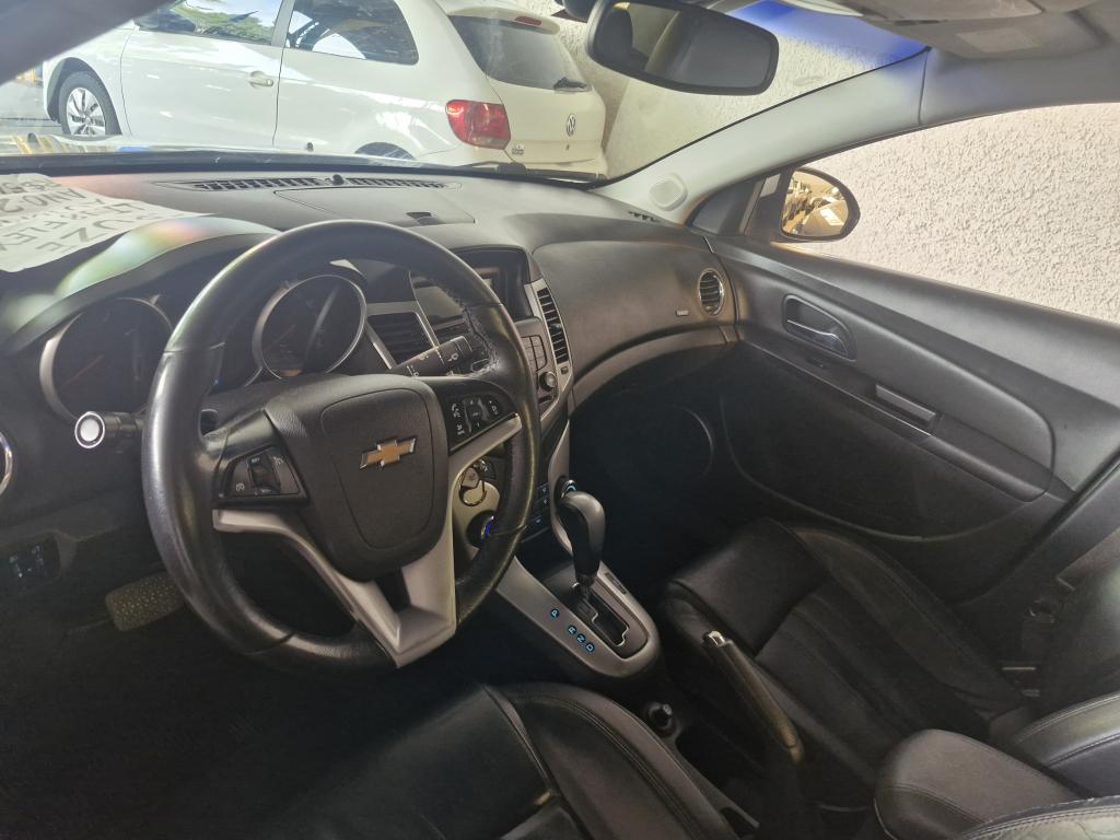 CHEVROLET Cruze Sedan - Foto