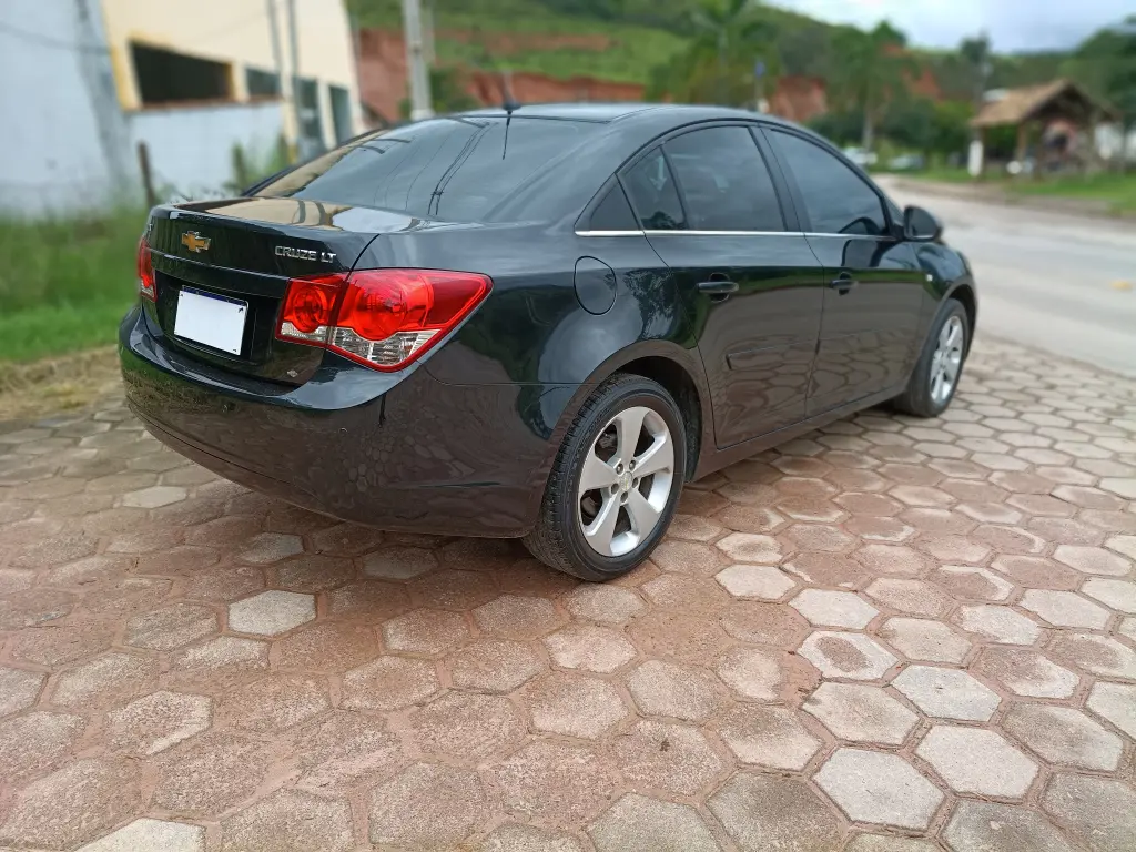CHEVROLET Cruze Sedan - Foto