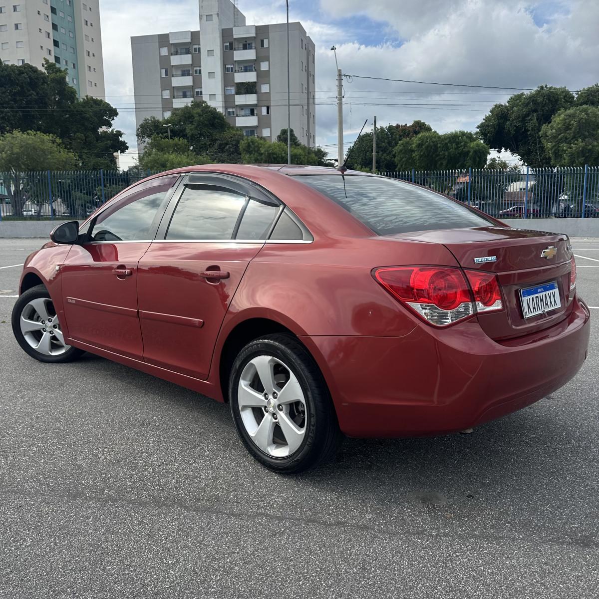 CHEVROLET Cruze Sedan - Foto