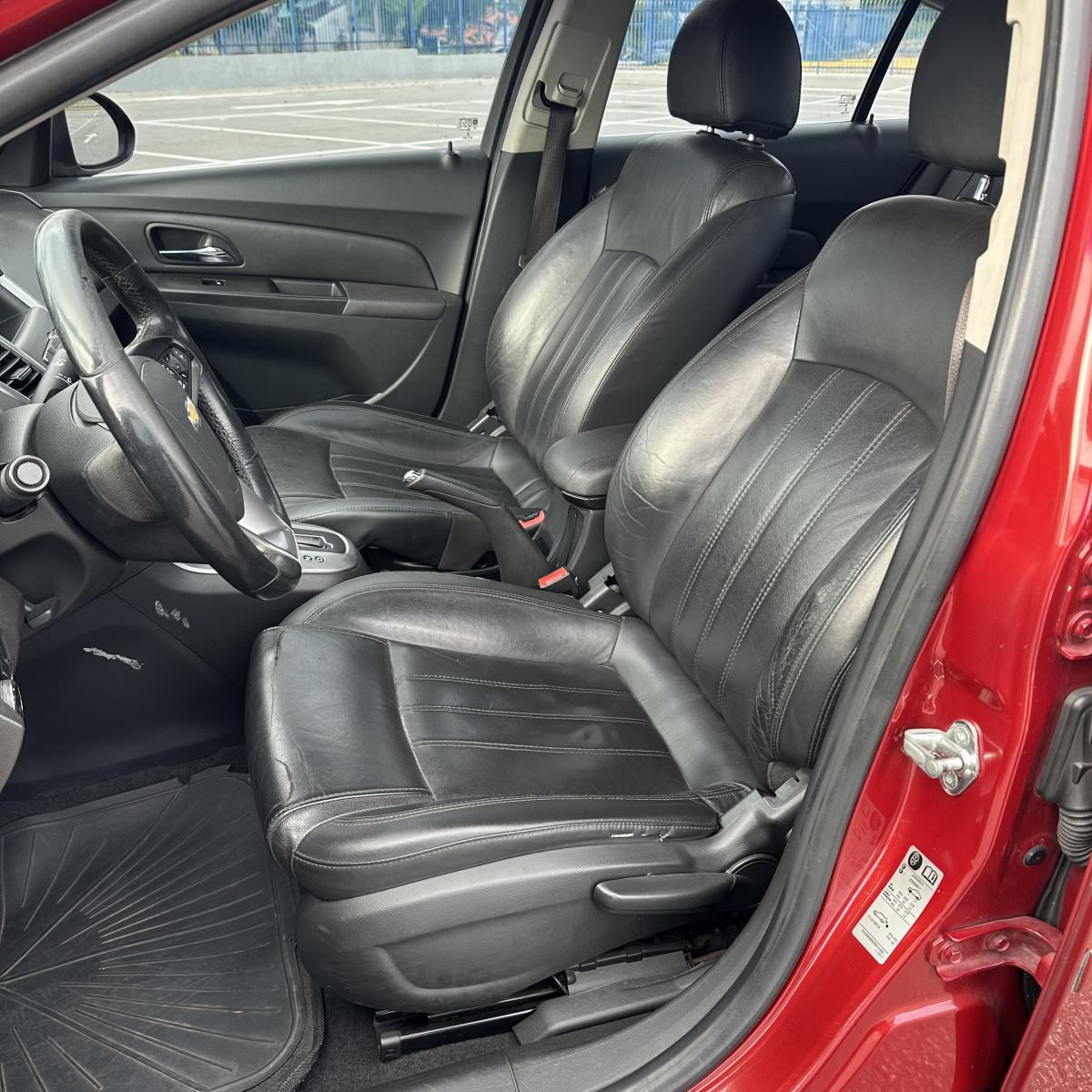 CHEVROLET Cruze Sedan - Foto