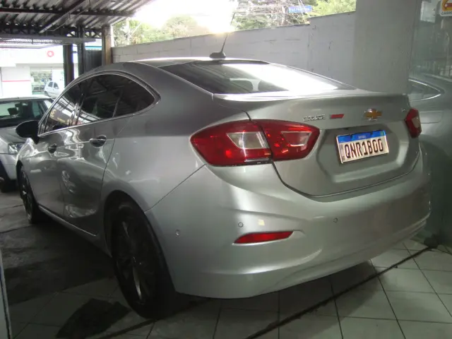CHEVROLET Cruze Sedan - Foto