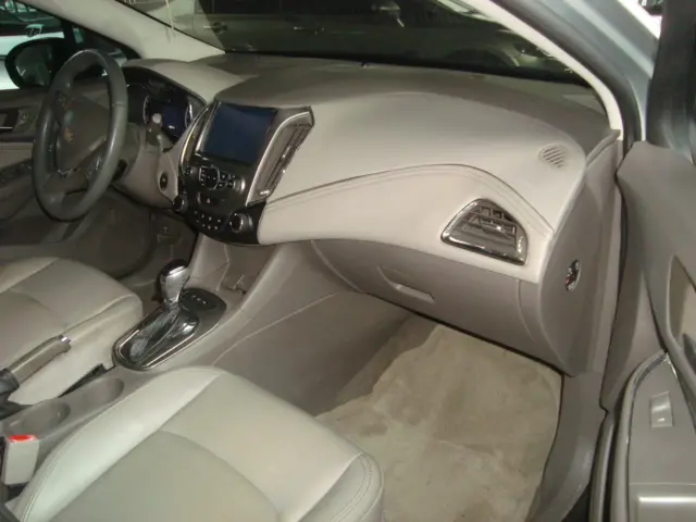 CHEVROLET Cruze Sedan - Foto