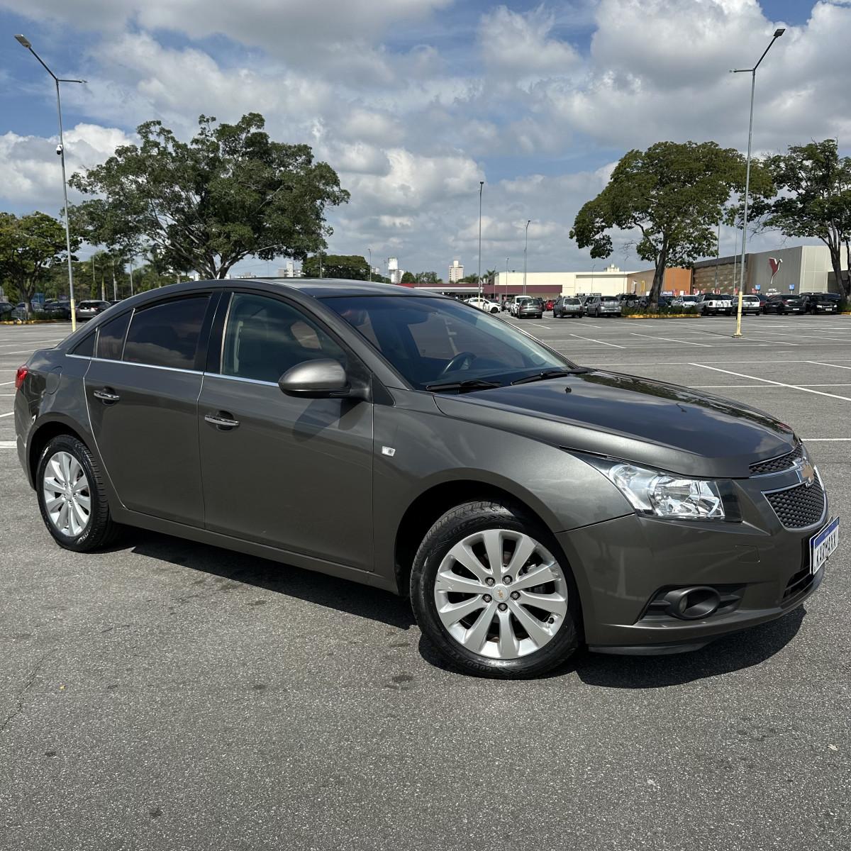 CHEVROLET Cruze Sedan - Foto