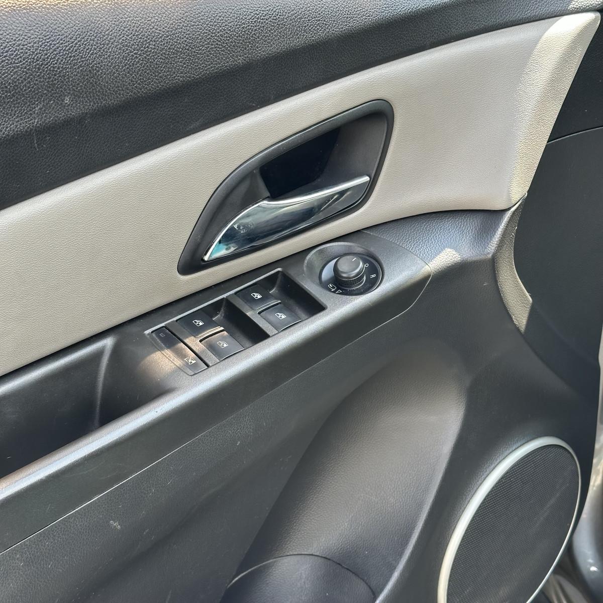 CHEVROLET Cruze Sedan - Foto