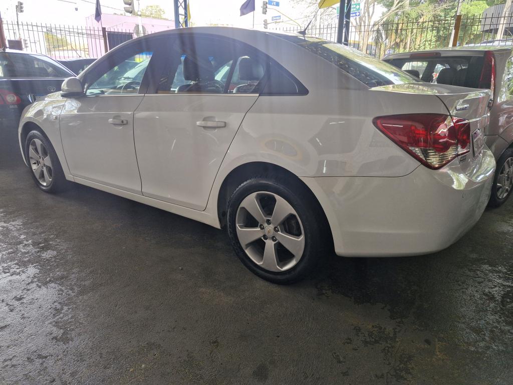 CHEVROLET Cruze Sedan - Foto