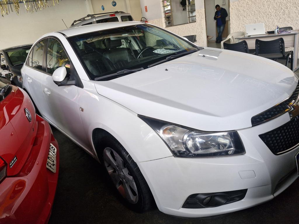 CHEVROLET Cruze Sedan - Foto