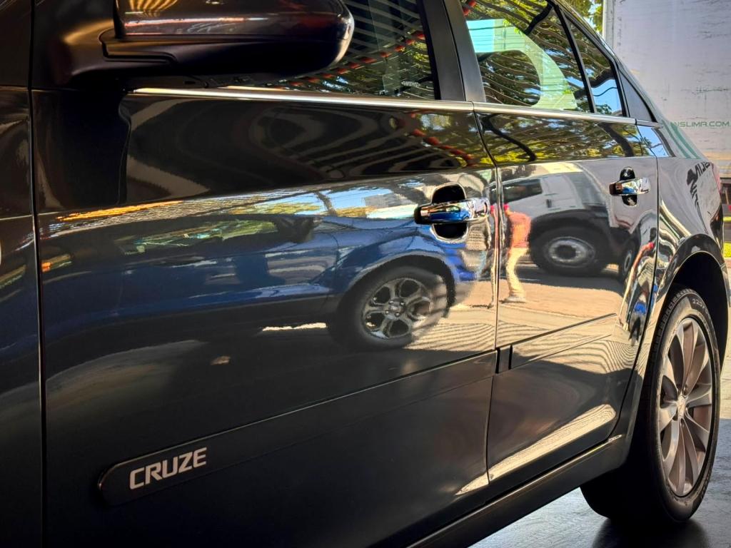 CHEVROLET Cruze Sedan - Foto
