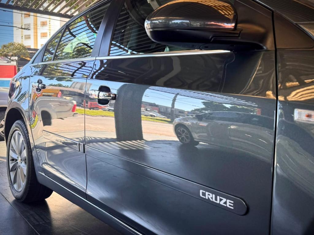 CHEVROLET Cruze Sedan - Foto