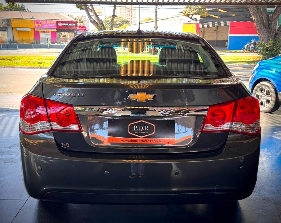 CHEVROLET Cruze Sedan - Foto