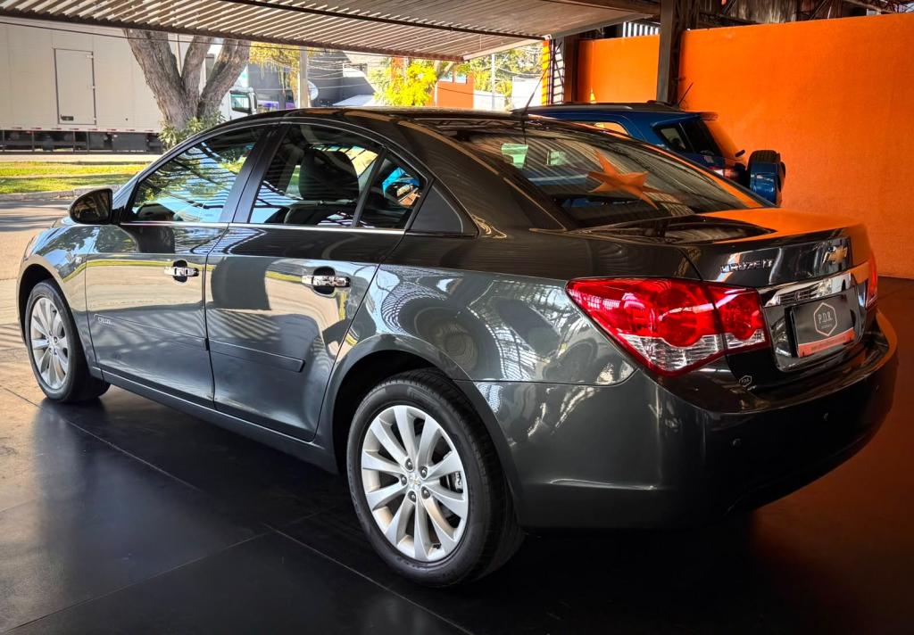 CHEVROLET Cruze Sedan - Foto