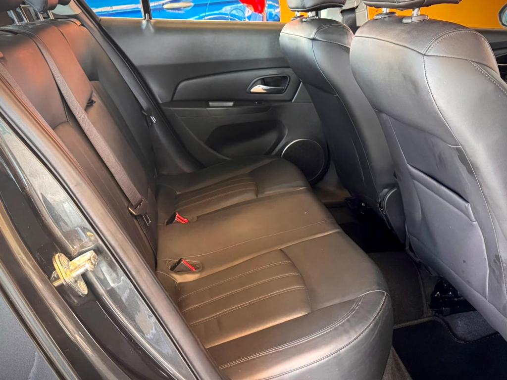 CHEVROLET Cruze Sedan - Foto