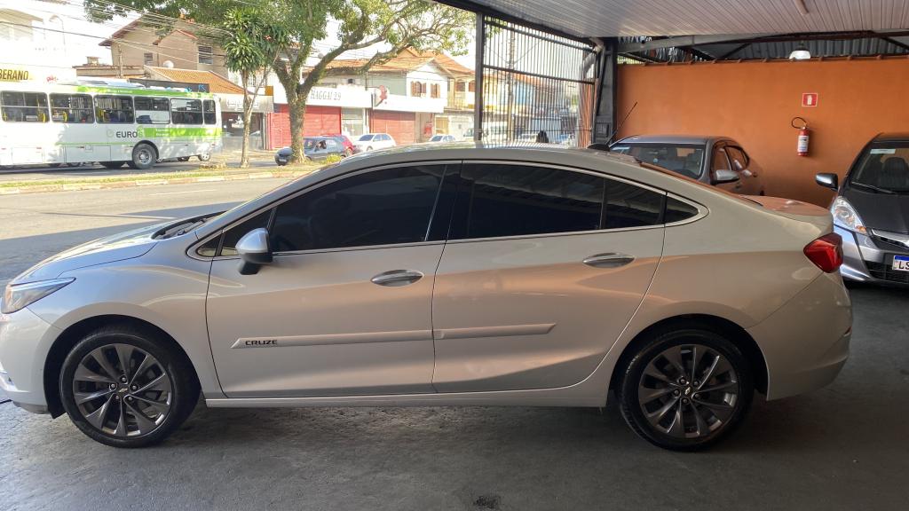 CHEVROLET Cruze Sedan - Foto