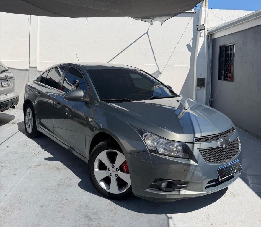 CHEVROLET Cruze Sedan - Foto