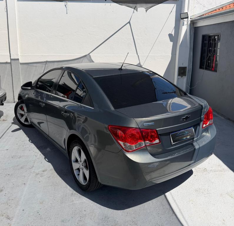 CHEVROLET Cruze Sedan - Foto