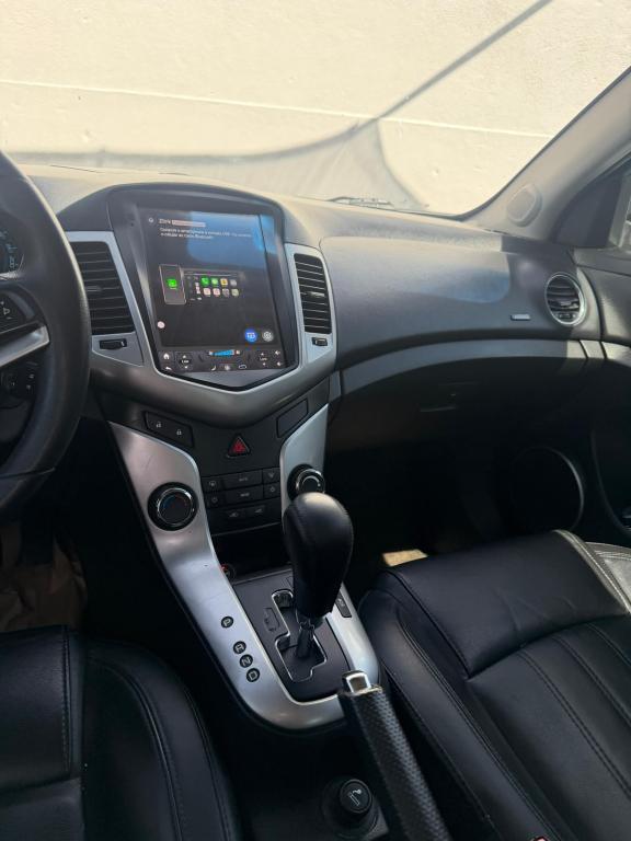 CHEVROLET Cruze Sedan - Foto