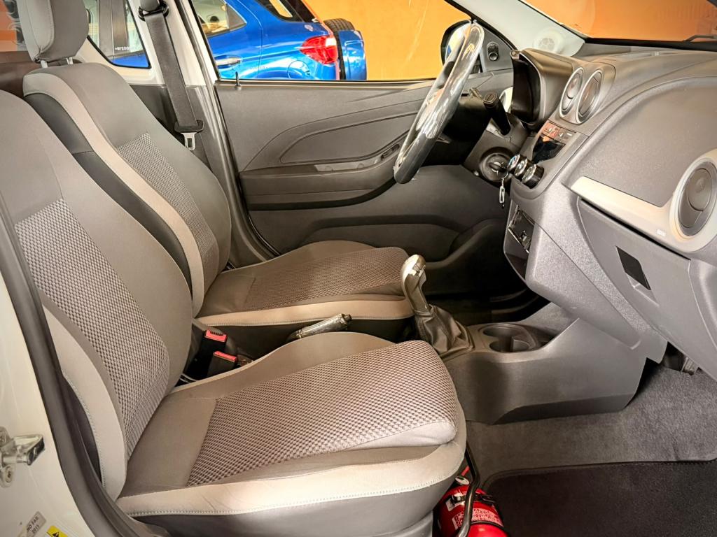 CHEVROLET Montana - Foto
