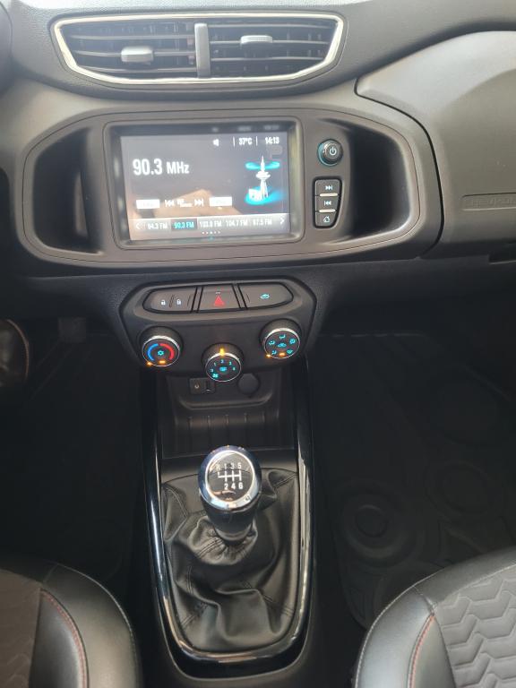 CHEVROLET Onix Hatch - Foto