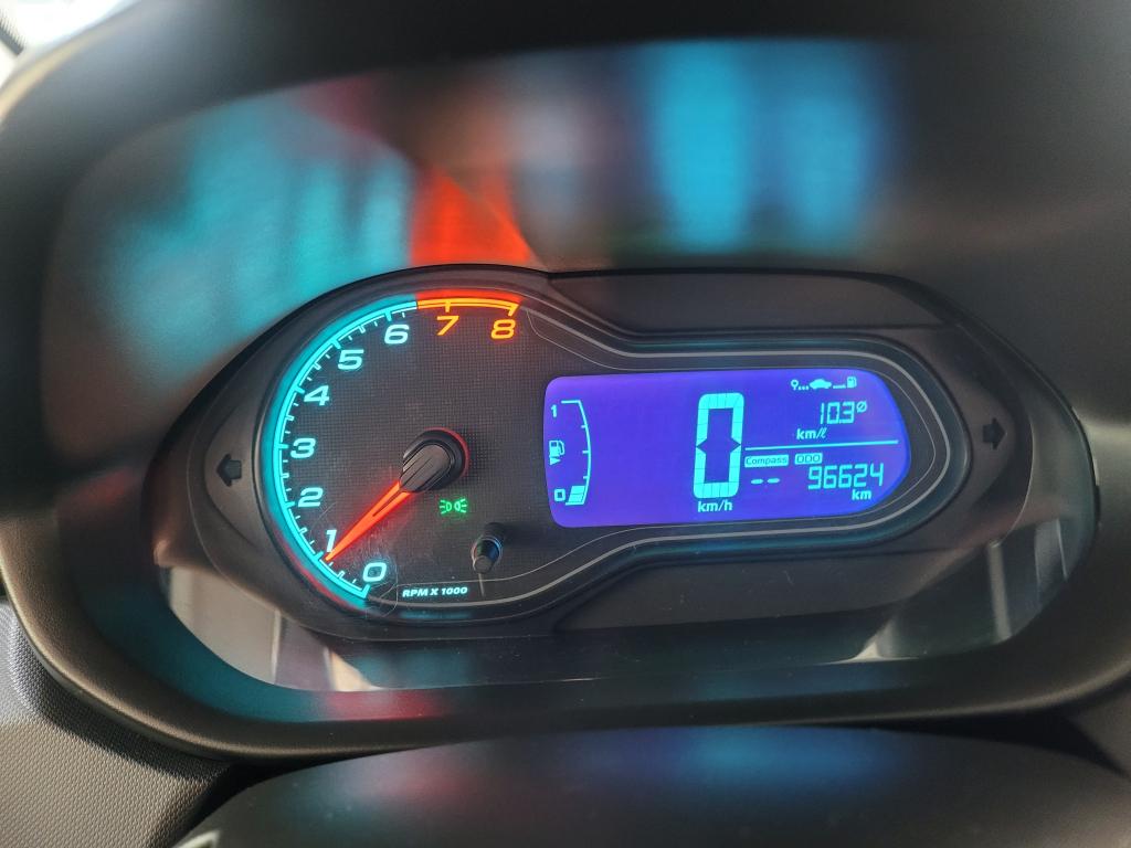 CHEVROLET Onix Hatch - Foto