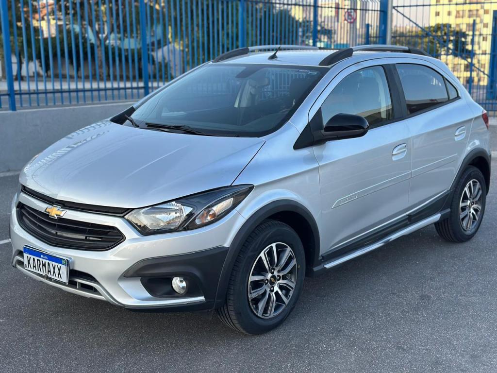 CHEVROLET Onix Hatch