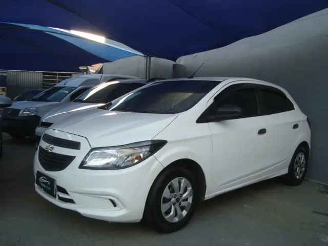 CHEVROLET Onix Hatch