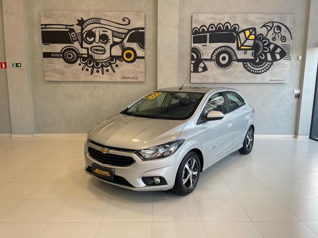 CHEVROLET Onix Hatch - Foto