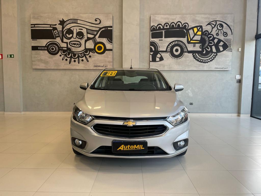 CHEVROLET Onix Hatch - Foto