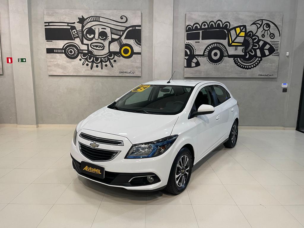 CHEVROLET Onix Hatch - Foto