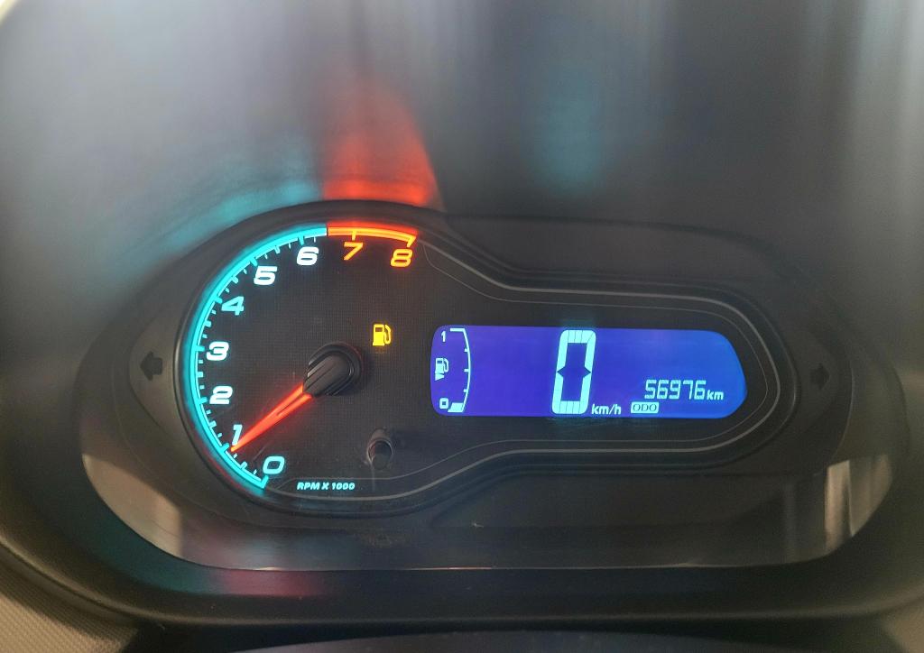 CHEVROLET Onix Hatch - Foto