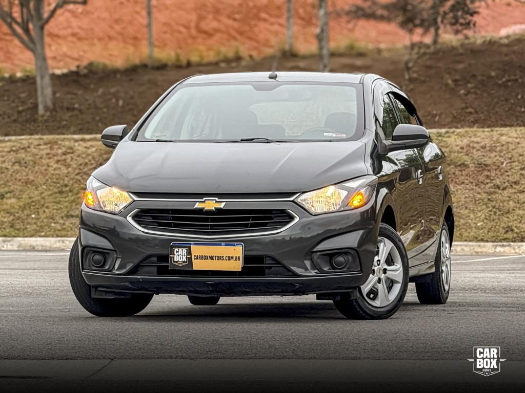 CHEVROLET Onix Hatch - Foto