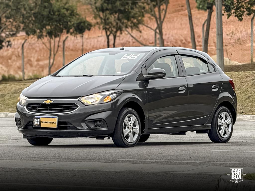 CHEVROLET Onix Hatch - Foto
