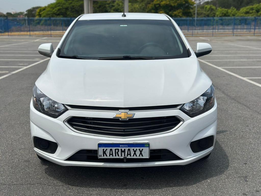 CHEVROLET Onix Hatch - Foto