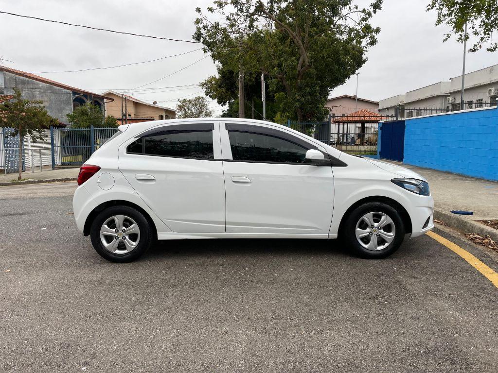 CHEVROLET Onix Hatch - Foto