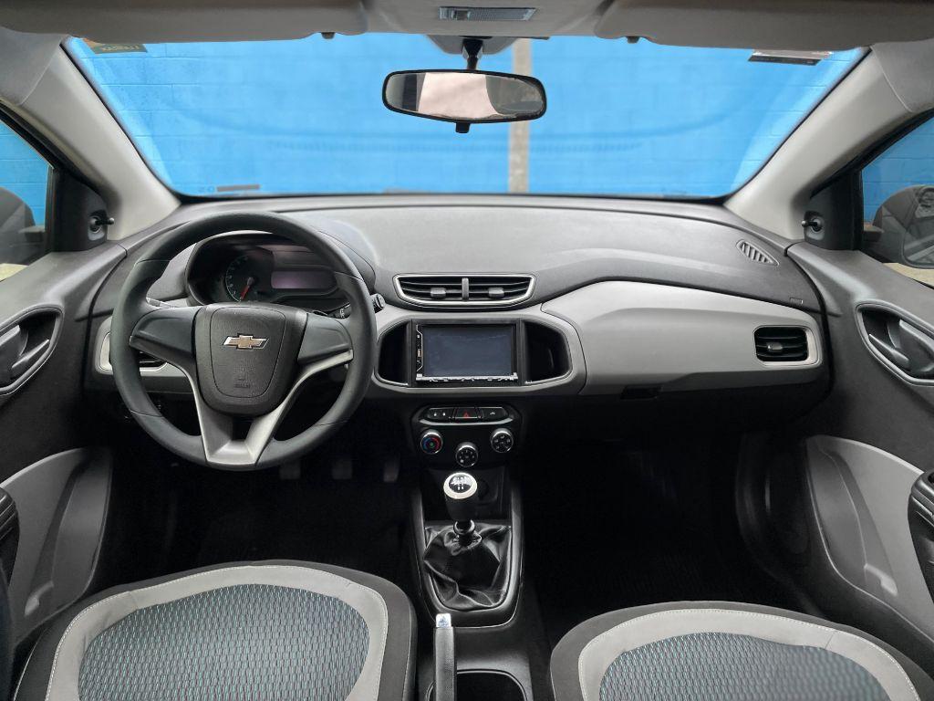 CHEVROLET Onix Hatch - Foto