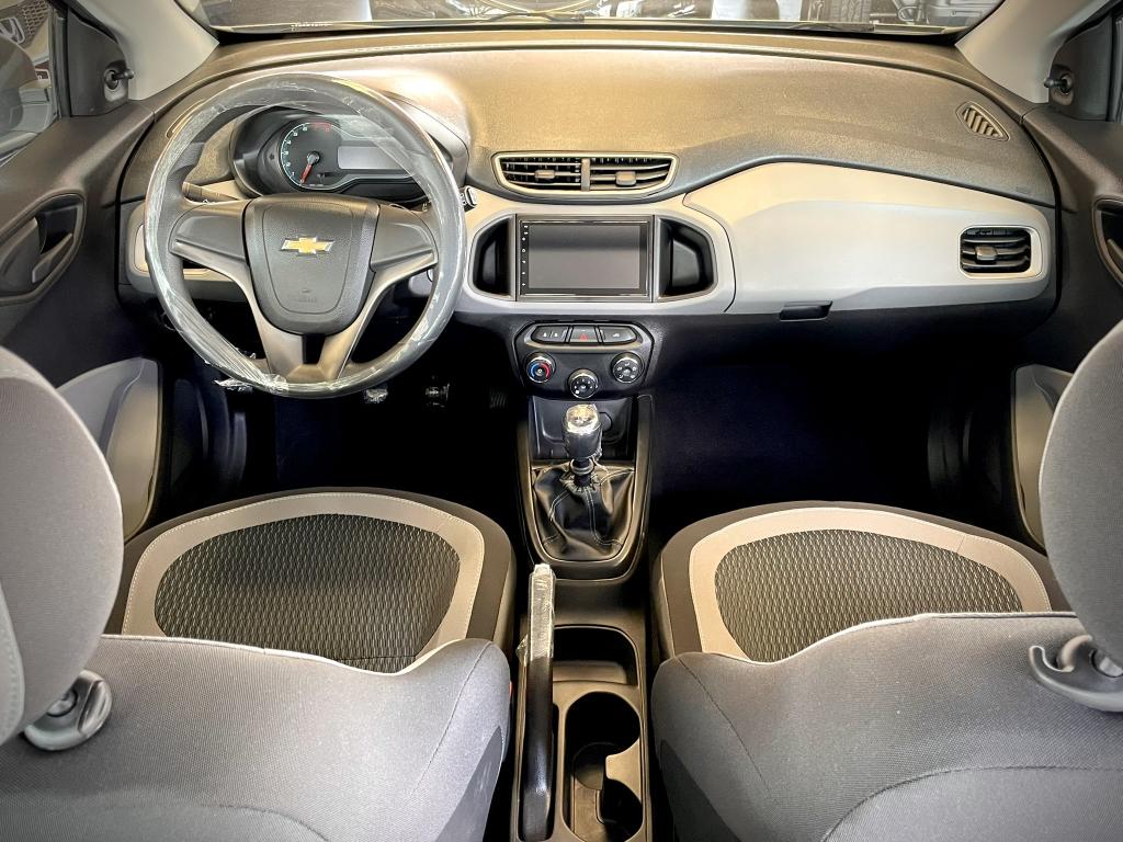 CHEVROLET Onix Hatch - Foto