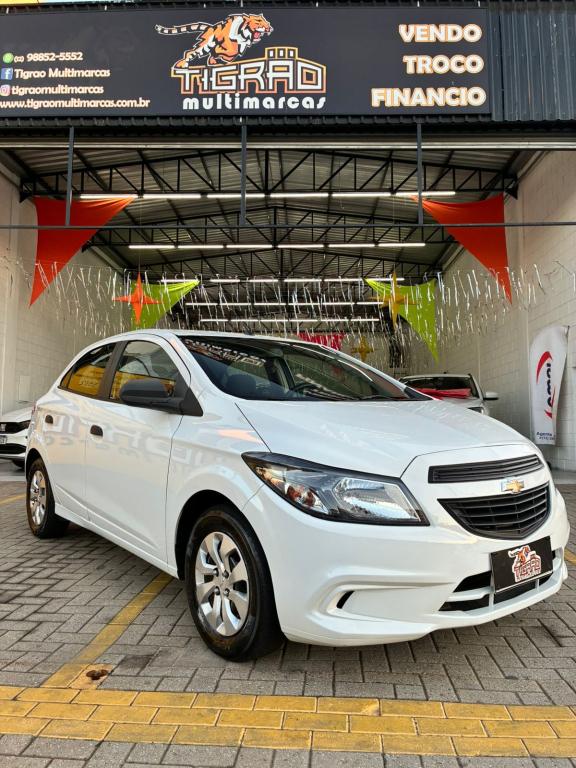 CHEVROLET Onix Hatch - Foto