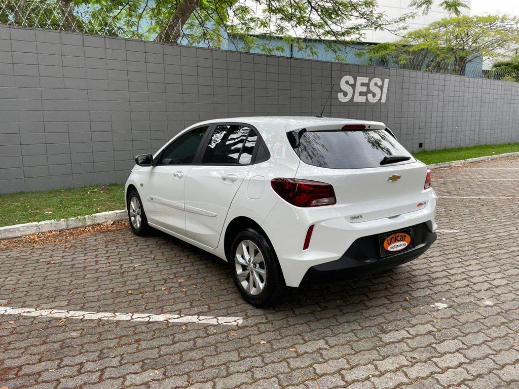 CHEVROLET Onix Hatch - Foto