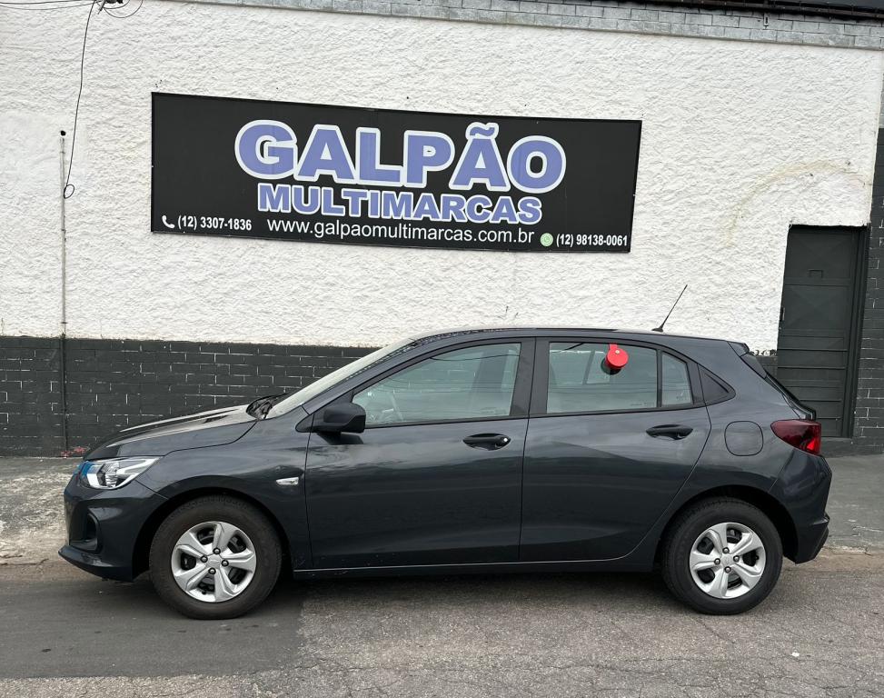 CHEVROLET Onix Hatch - Foto