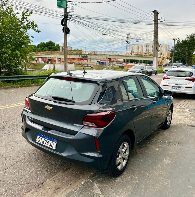 CHEVROLET Onix Hatch - Foto