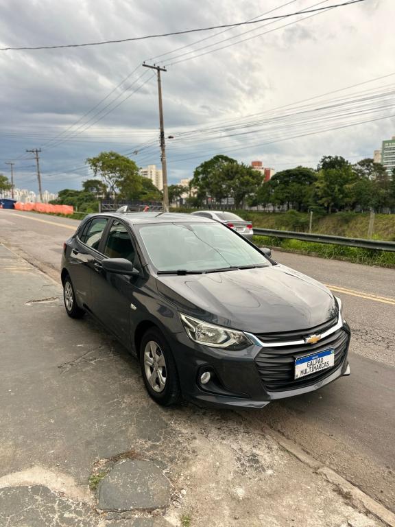 CHEVROLET Onix Hatch - Foto