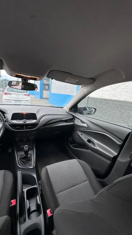 CHEVROLET Onix Hatch - Foto