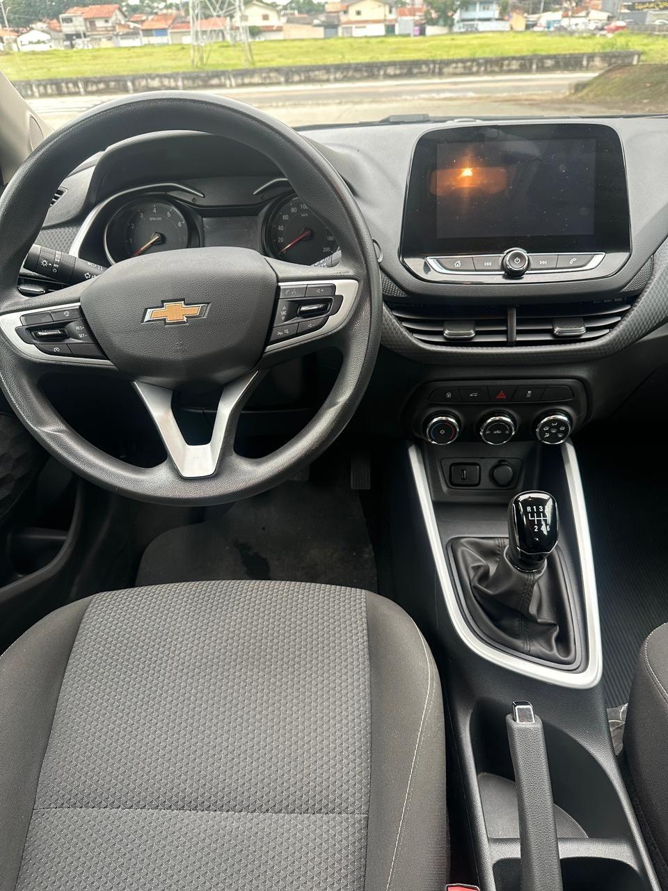 CHEVROLET Onix Hatch - Foto