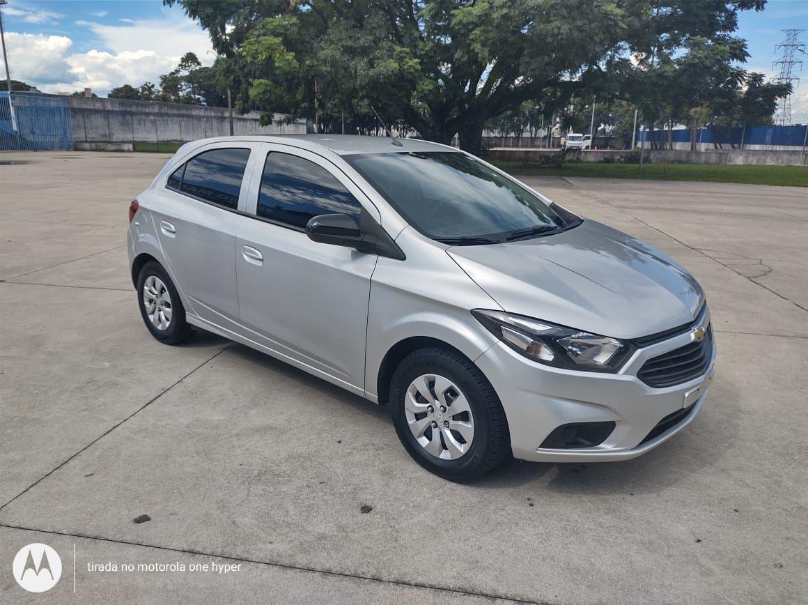 CHEVROLET Onix Hatch - Foto