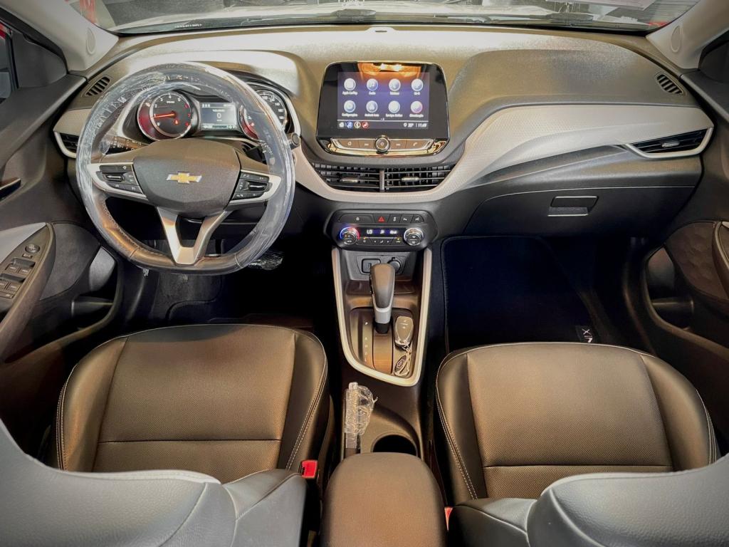 CHEVROLET Onix Hatch - Foto