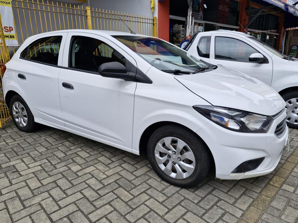 CHEVROLET Onix Hatch - Foto