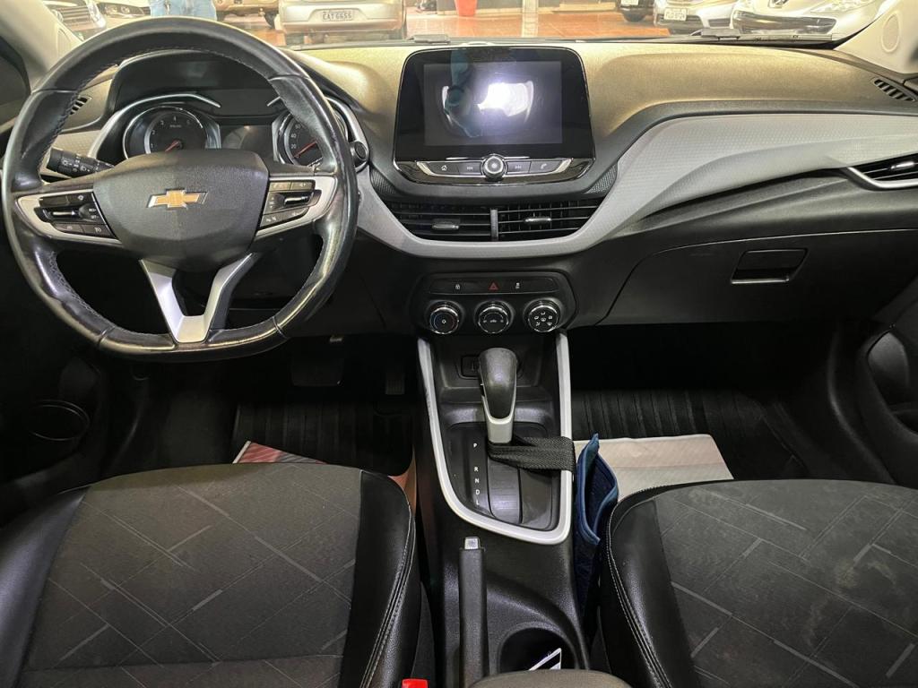 CHEVROLET Onix Hatch - Foto