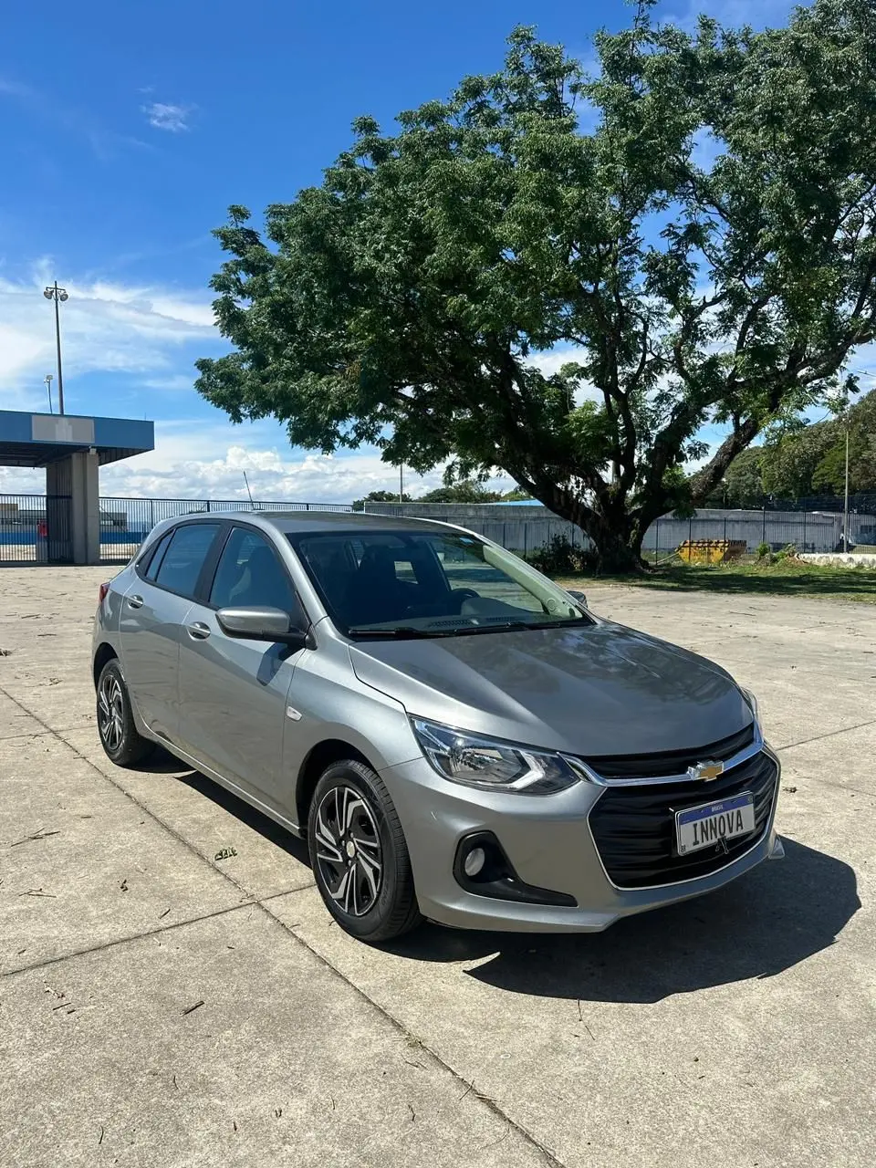 CHEVROLET Onix Hatch - Foto